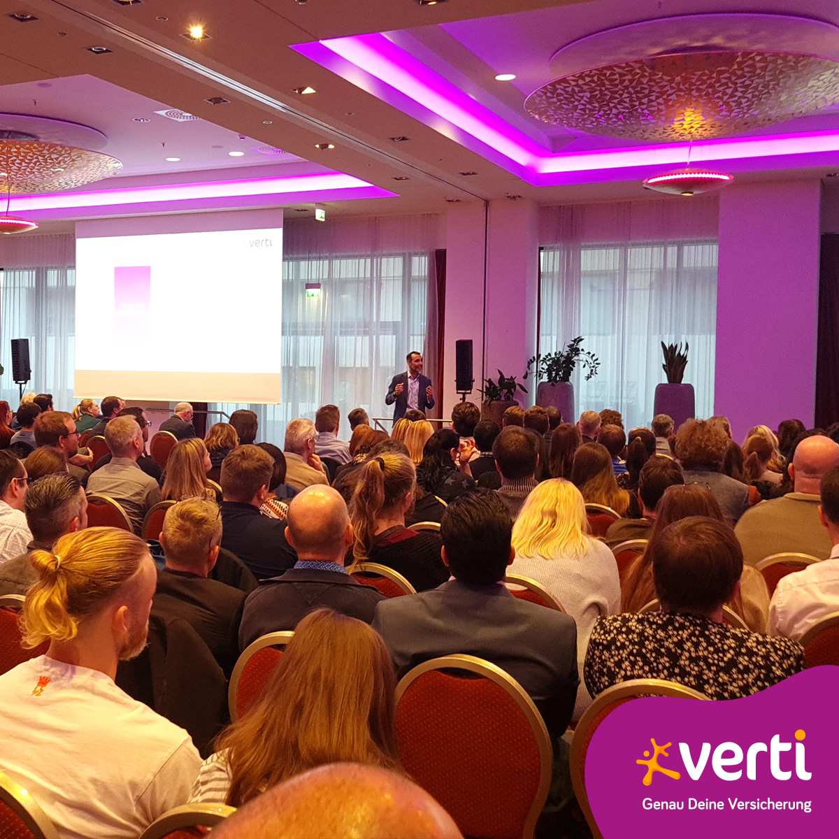 Verti_DE's tweet photo. 2023 gehört uns!🙌 Unser #CEO, @MiguelARosaG, präsentiert dem #TeamVerti beim #Kickoff-Event die ambitionierten Ziele für dieses Jahr.📈 Gemeinsam mit unserem Vorstand erläutert er unseren Mitarbeitenden die Prioritäten und wie sich diese in unsere strategische Planung einfügen. https://t.co/SozErs6Z4n