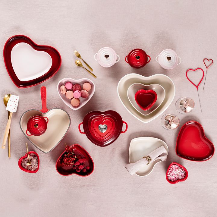 LeCreusetSA's tweet photo. From heart to heart 💌
Spoil your loved ones with a special gift from our Heart Collection. Shop in-store and online: https://t.co/bFBgEKtqqG
#LeCreuset #Valentines #HeartCollection #FeelTheLove https://t.co/EQR0BBk9u1