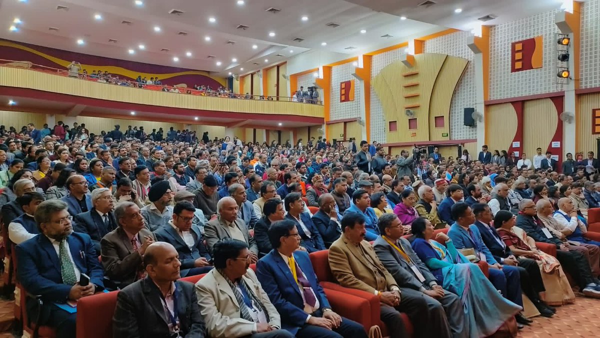 EduMinOfIndia's tweet photo. Today, Hon MoS for Education @Drsubhassarkar addressed the National Summit of Institutional Leaders (NSIL) 2023, organized by Vidya Bharati Uchcha Shiksha Sansthan and Devi Ahilya Vishwavidyalaya, Indore. https://t.co/r0IRPWWeJx