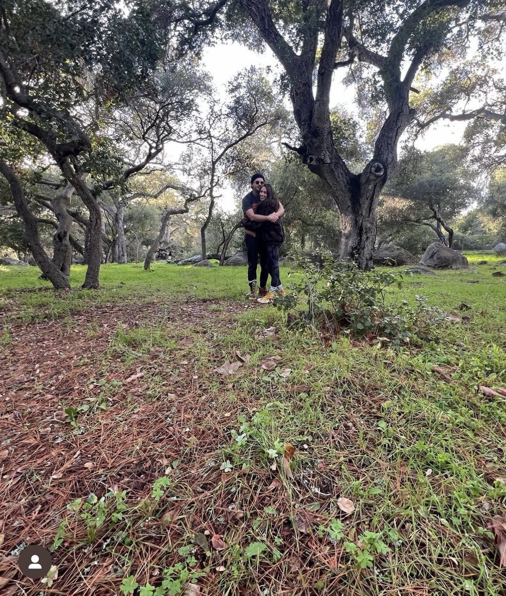 colleenmedia's tweet image. i&apos;m never on this app anymore but they&apos;re cute so #erikleen