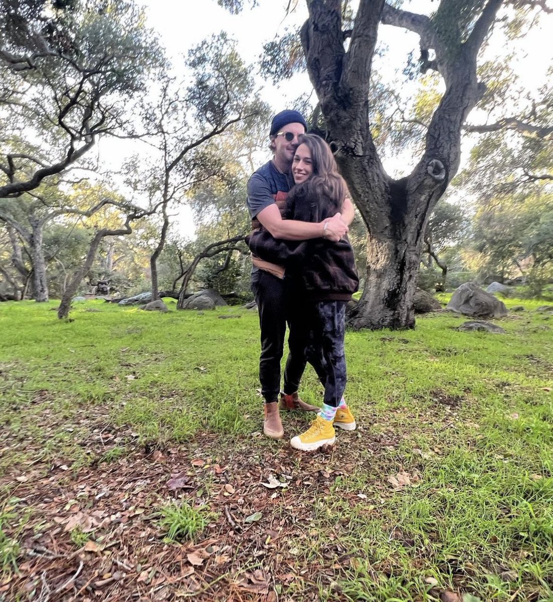 colleenmedia's tweet image. i&apos;m never on this app anymore but they&apos;re cute so #erikleen