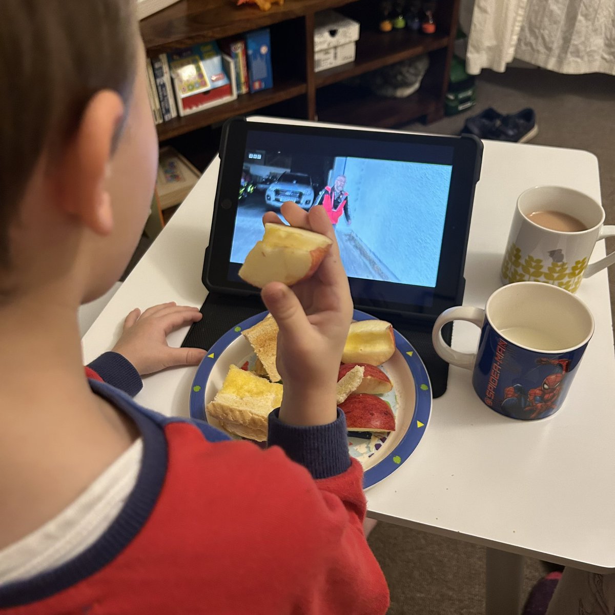 Cat Smith MP (@catsmithmp) on Twitter photo Monday morning beginning with <a href="/Kika_GuideDog/">Kika & Quark</a> on CBeebies. My four year old super impressed I’d already got to know Kika on Twitter.
It’s great to hear from my little one how much he’s learned about assistance dogs from Dog Squad. Monday morning beginning with <a href="/Kika_GuideDog/">Kika & Quark</a> on CBeebies. My four year old super impressed I’d already got to know Kika on Twitter.
It’s great to hear from my little one how much he’s learned about assistance dogs from Dog Squad.