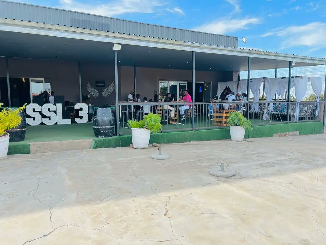 KasiEconomy's tweet photo. On the 26th of December 2019, 3 friends opened a restaurant. They had to sleep at the restuarant and guard it because it didn't even have security or doors. Today the restuarant is one of the most popular restaurants in Pretoria. It is called Something Sosha. https://t.co/o6OdUx0pP3