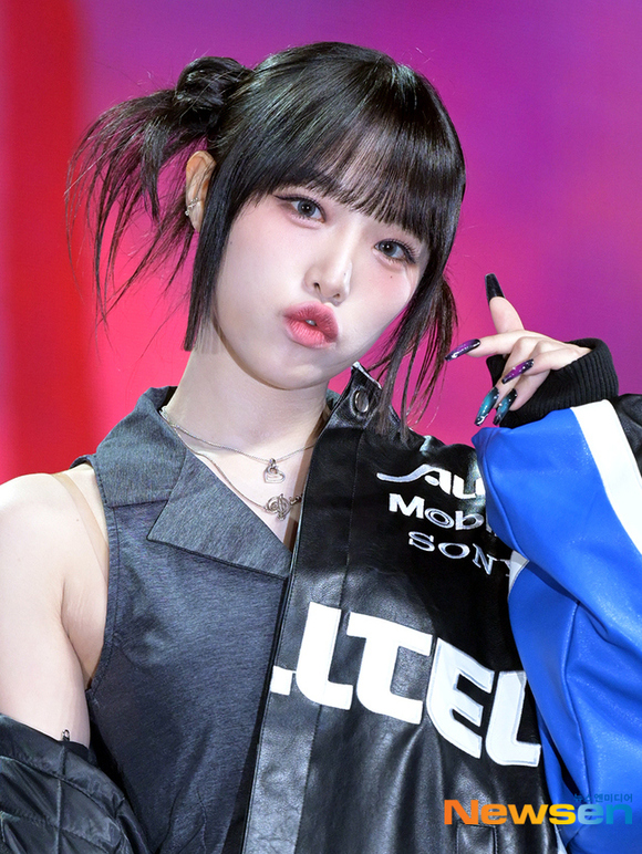 PHOTO】IZ*ONE出身チェ・イェナ、1stシングル「Love War」発売記念