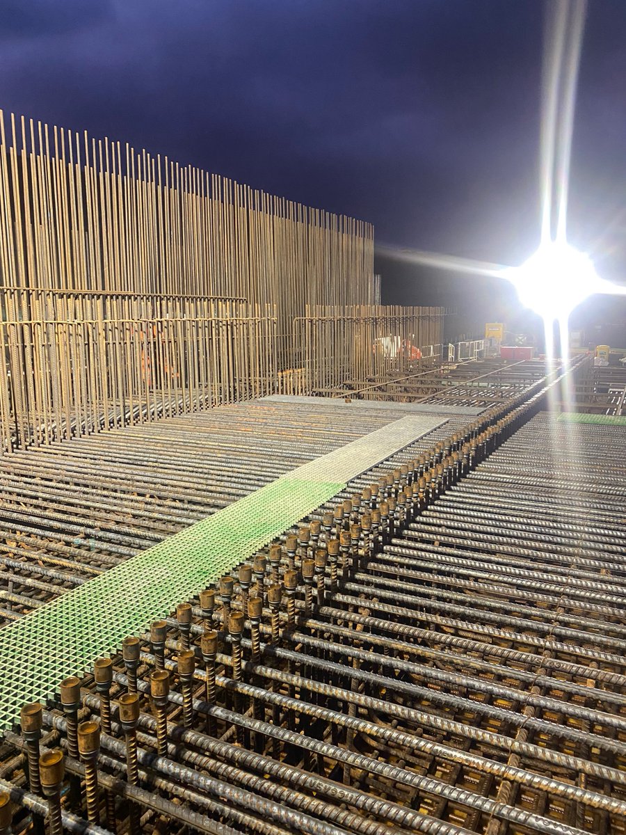 kilnbridge's tweet photo. Night views :) #ready #safety #construction #KCSL #kilnbridge #rebar #teamkilnbridge https://t.co/XMIFKLyQ7H
