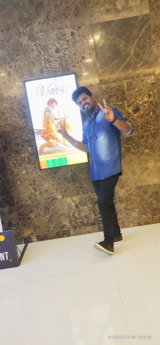prinz_prem's tweet photo. #ShowTime 📽️: #Varisu Count 4 💖

#PongalSpecial 🎉 #VarisuPongal ✨
#Thalapathy #Vijay 😍💝

#VarisuCount4 ✨

🦋 #PrinzPrem #PaPa 💙 https://t.co/HQHQILFlEF