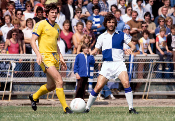 jamc1878's tweet photo. Mick Lyons #Everton pictured in action against Bristol Rovers during a pre season friendly at Eastville Stadium 29th July 1978
#EvertonFC #EFC #UTFT #NSNO
@bluekippercom @ToffeeWeb @EvertonBlueArmy
@EvertonMusings @EvertonArentWe @EvertonHeritage https://t.co/KrAkMazISX