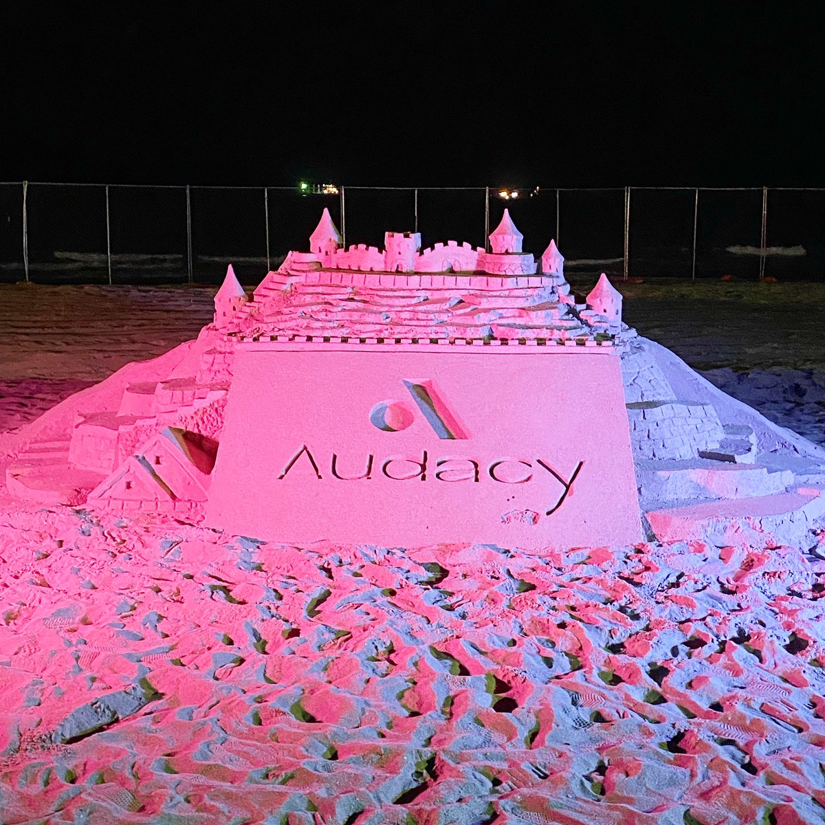 cerati9's tweet photo. What an awesome event. ☀️🏖🎸 - Fort Lauderdale - 12.3.2022 @Audacy @beachfestival #Audacy #BeachFestival #FortLauderdale #Florida #SandCastle #CastilloDeArena #concert #concierto #festival #music #musica #beach #playa #castle @ Fort Lauderdale Beach Park https://t.co/Xv1Wm0oyiz https://t.co/fDBWDYvTu8