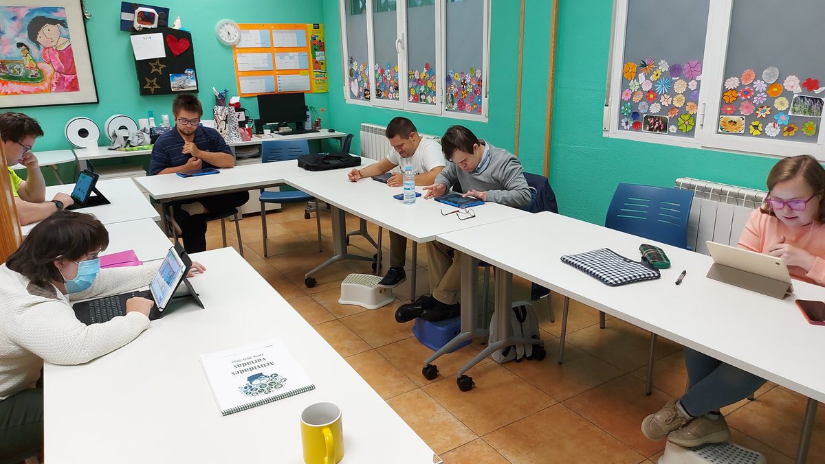 Agradecemos a <a href="/Fundacion_ONCE/">Fundación ONCE</a>  su colaboración económica en la financiación del Programa Neuronup y compra de 3 Tablet para el Programa Capacidad Cognitiva y Autonomía.