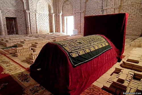 BBAshrafkhanov's tweet photo. Məhəmməd Peyğəmbərin (saw) qızı #Fatimə nin beşinci nəslindən olan Seyid Həsən əl-Əmirin əbədi məskunlaşdığı 🇺🇿#Termiz şəhərində mübarək bir məskən vardır. Bu məkan #SultanSaodat kimi tanınır və hazırda gözəl ziyarətgaha çevrilməkdədir. https://t.co/G3of3DeMTn