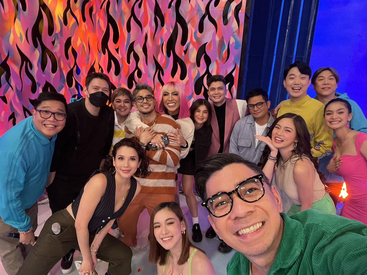 Thank you my showtime family! Thank you, God for making this happen. Na-miss ko kayo, Madlang Pips! ❤️