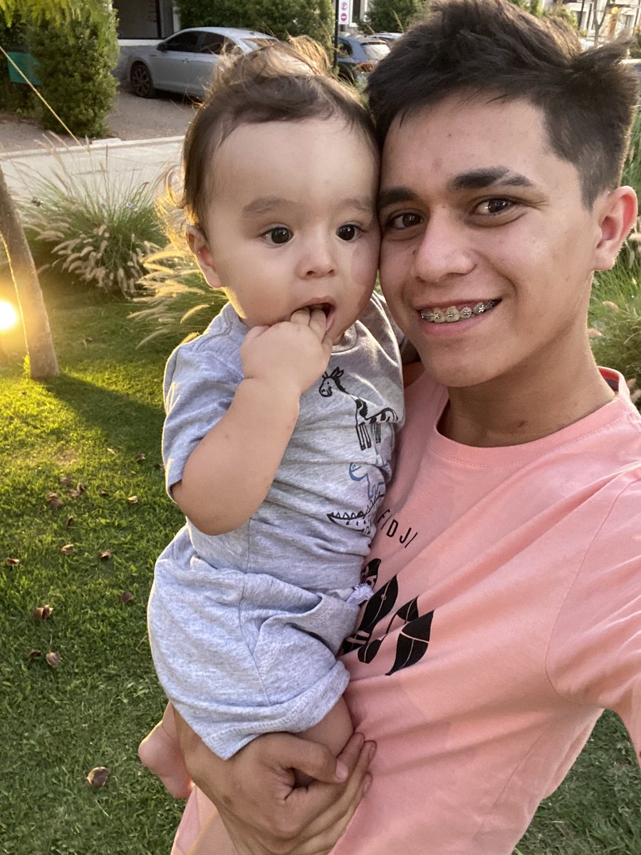 JereSandoval10's tweet photo. Y si te cuento los motivos
Que tengo hoy para vivir
Cómo te explico lo escencial
De tu existencia para mí 🎶🫶🏼 https://t.co/0QS5k7TL13