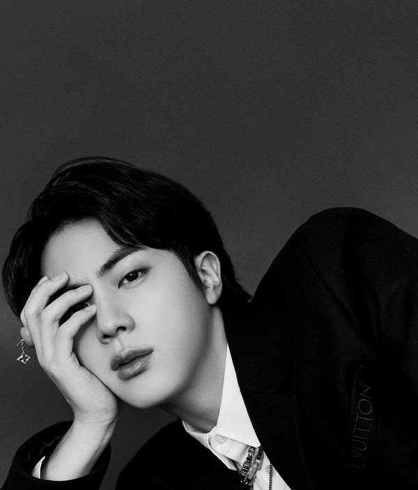 _LunarWolfJin's tweet photo. Trending INFO || 🌐
#BTSJIN &amp; #SEOKJIN is trending currently!!

Let's boost mentions because the January int ranking will be released in a few days!!

🔥 Replies challenge 150:

JIN BEST SINGER 
TWITTER KING JIN 
#TheAstronaut by #방탄소년단진 #JIN @BTS_twt https://t.co/pds79ZQSfp