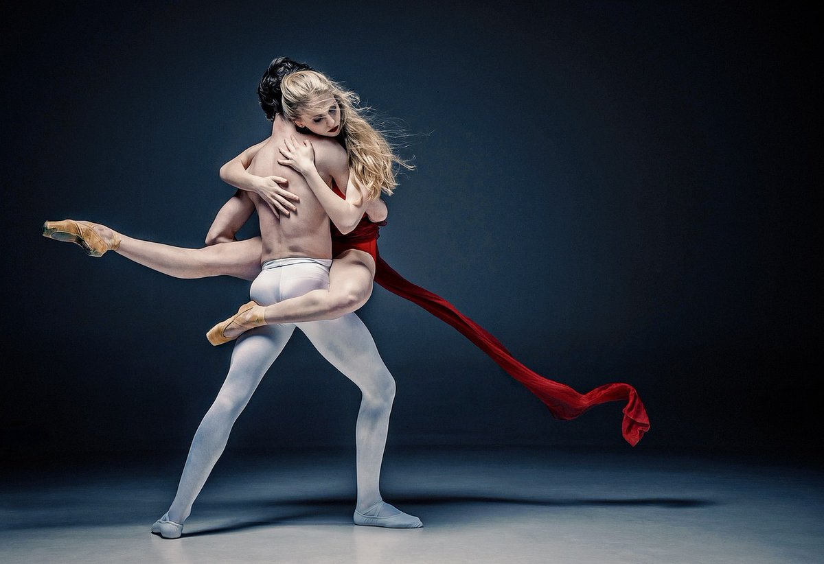 BookwormsBites's tweet photo. “Life is the dancer and you are the dance.”
- Eckhart Tolle, A New Earth: Awakening to Your Life's Purpose
#Dance https://t.co/O12L7cdYCQ