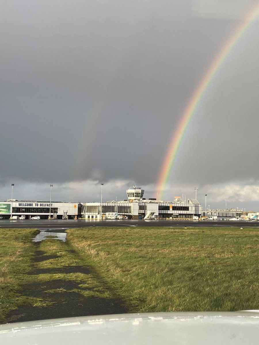 nmcc777's tweet image. Somewhere over the 🌈 @belfastairport @NATS @bbcniweather