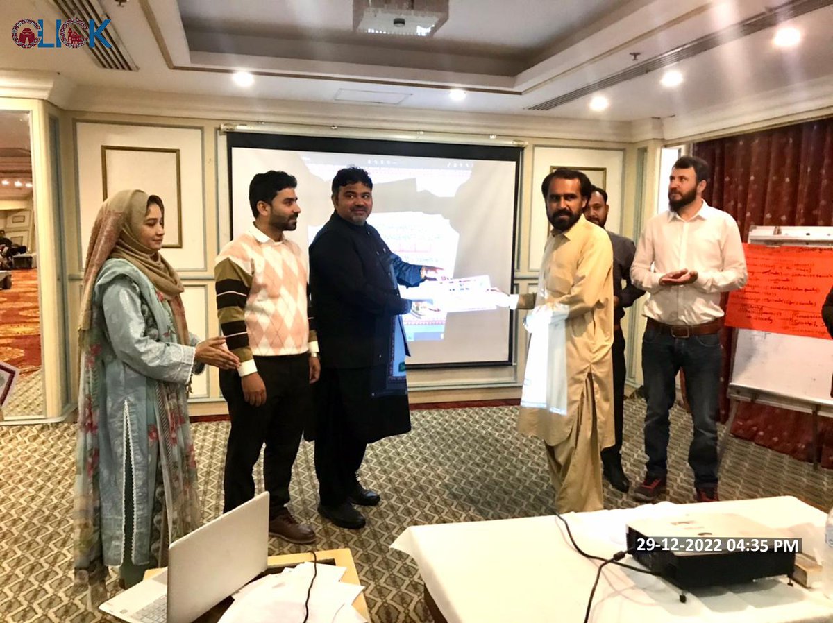 click_2019's tweet photo. 📸PIU CLICK-LGD organized capacity-building training of contractors to ensure that Environment &amp; Social Safeguard Standards (ESS) are being followed while implementing emergency works schemes at all local councils of #Karachi https://t.co/ZAqsic9vlf