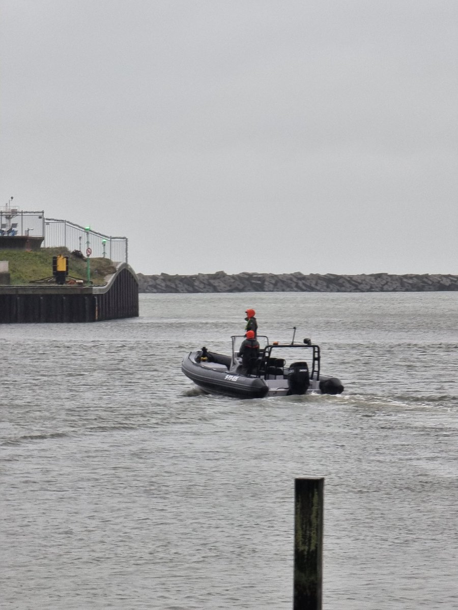 Vanmorgen alweer vroeg aan de slag in een regenachtig Scheveningen.