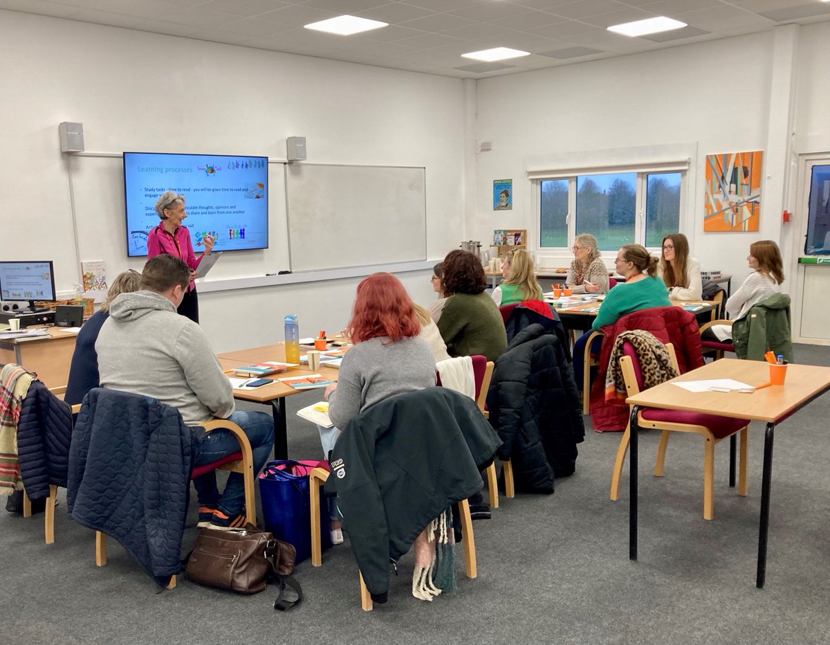 It's good to talk! Delighted to see colleagues last week for the first of 3 sessions on our Developing Literacy in Primary Schools programme, where the focus was on spoken language and it's connection to reading &amp; writing <a href="/EducEndowFoundn/">EEF</a> <a href="/rs_network/">Research Schools Network</a>