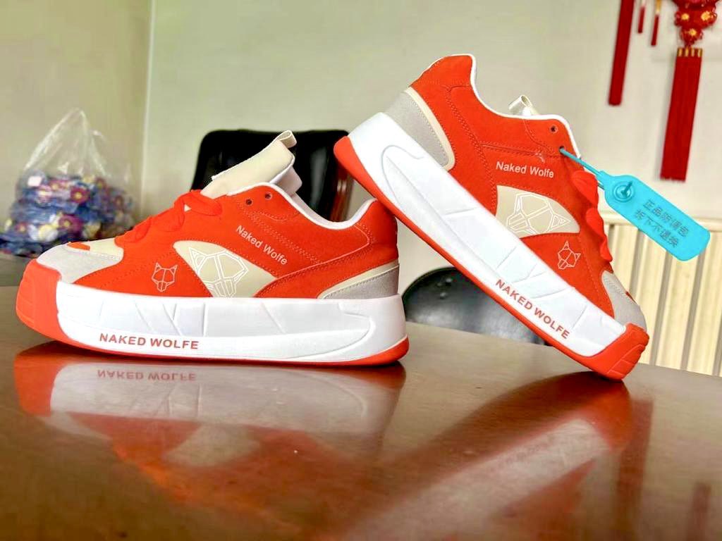 Cinderellas256's tweet photo. You can wear anything as long as you put a nice pair of shoes with it.💫

Available in size 42 at 180k. DM or call 0777247111 to place an order.😍 https://t.co/VwWKcWKDCL