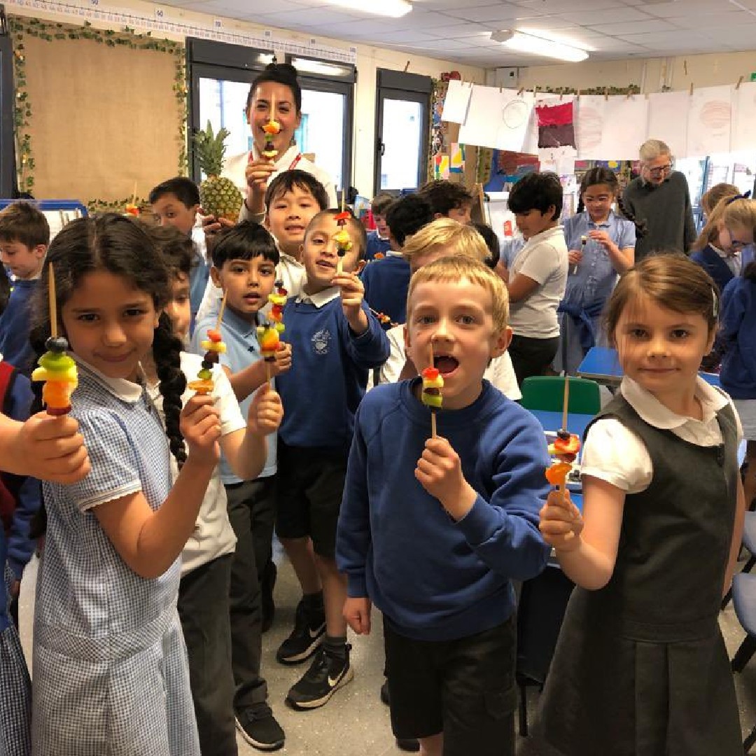 REASON NO.6 THAT SCHOOL LUNCHES ARE BETTER FOR YOU AND YOUR CHILD

They can eat with their friends, building great social relationships. 

The evidence shows well-fed pupils perform better

#FreshFood #SchoolCatering #Schoolmeals #RealFood #Homemade #Food #AccentCatering