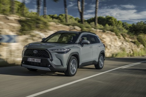 toyota_europe's tweet photo. Our market share increased to a record 7.3% in 2022, which is +0.9% points year-on-year and electrified vehicle sales have grown to 66% of our total mix #toyota #sales #electrification 
👉 https://t.co/hegzscVWNM https://t.co/TOKxRirAeB