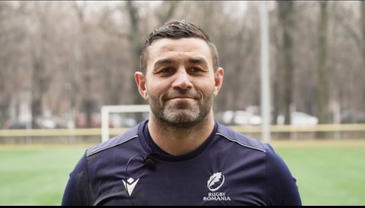 RugbyRomania's tweet photo. 💪🏉💬 Cel mai experimentat jucător din lotul aflat în stagiu la București, Eugen Căpățînă dezvăluie cum este să îi ai ca antrenori pe colegii alături de care ai jucat la națională și ce înseamnă pentru el această convocare 👉 https://t.co/pRw50Ld85i.

#RugbyRomania https://t.co/McXIh4JZyJ