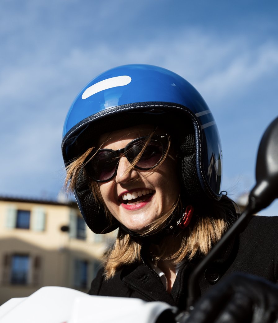 En cette journée du #BlueMonday, n’oubliez pas de sortir vos plus beaux #sourires 📸 déjà parce qu’apparemment : le fait de sourire rend plus #heureux (c’est un très bon #antistress), et puis surtout parce que le bleu c’est la plus belle #couleur, non ? 💙✨