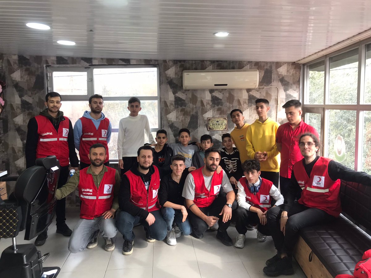 cukurovakizilay's tweet photo. Türk Kızılay Çukurova şube başkanlığı olarak Çekomda kalan erkek çocuklarımızın bakımları   yapılıp, onlarla birlikte gönüllü merkezimizde aile yemeği yenildi 
@drkerem @FmyilmazM @ramazansaygili1 @halilahmetcolak @yildiray_ozbek @nurdaldurmus @gonulluolorg https://t.co/owScB6g296