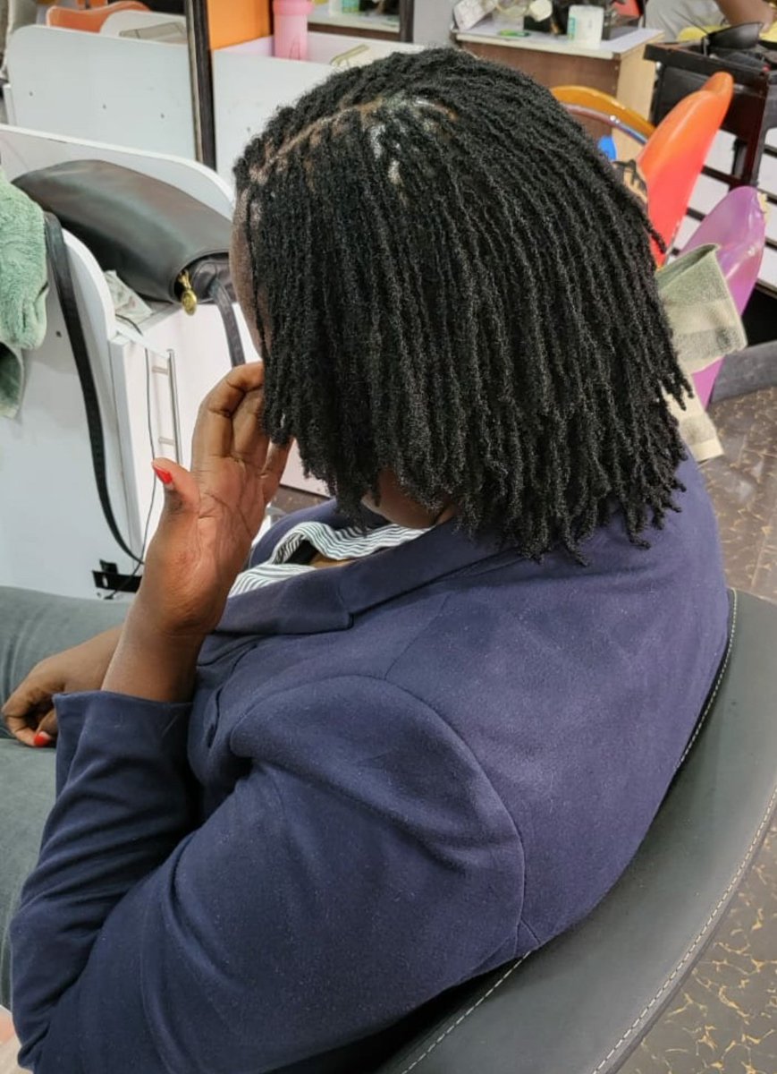 Muigaiiii's tweet photo. #KOT This is how we pay bills in Nairobi 😊If this pops up on your feed RT widely bc a potential client is definitely on your TL. Everything Dreadlocks, Sisterlocs, Dye, Crocheting or Interlocking. For bookings, DM or call me on 0729269280 🥺🥺🥺🥺🥺 https://t.co/oEe4TAkDra