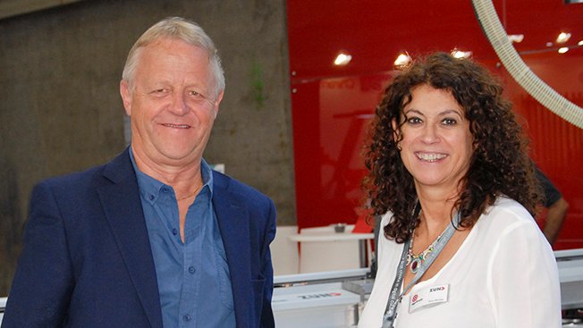 APdigitales's tweet image. Sign-Tronic se convierte en Zünd Ibérica bit.ly/3GGX99v 
@ZundCutter #cortedigital #acabados #packaging #comunicacionvisual #retail #PLV