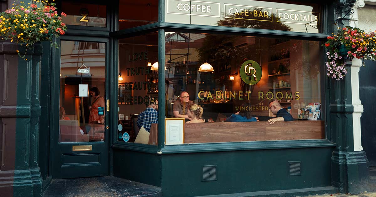 Our business is growing and so is the team! We're looking for experienced bar professionals to help lead us into the next chapter of our story. Please help us spread the word and find the right person to shake things up in our little independent bar. bit.ly/3AwwpqV