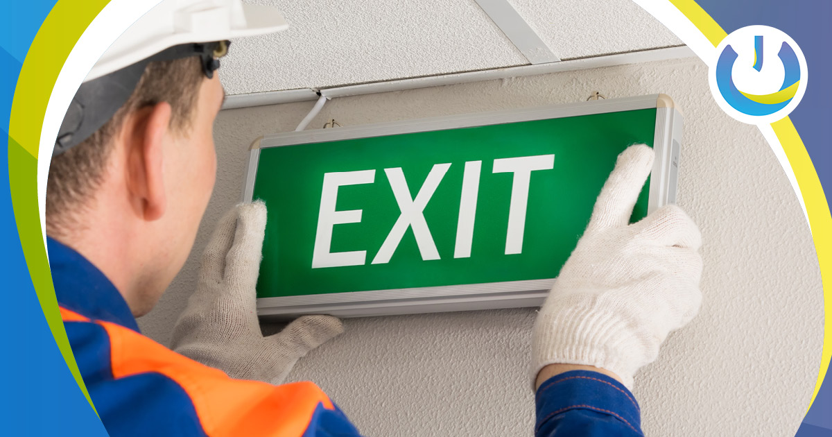cjtimmselec's tweet photo. Did you know that #emergencylighting is required by #law in all UK occupied buildings?💡🧑‍⚖️

There are plenty of emergency #lighting options too, to suit all businesses. For more information on emergency lighting and our services, click here: https://t.co/PWPCQXfTwR

#Business https://t.co/Tpl8Ugdid9