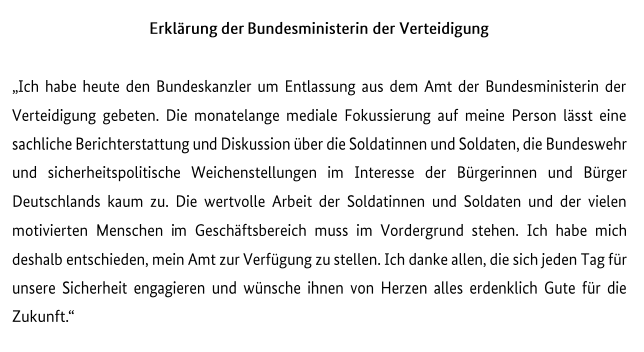 gaborhalasz1's tweet photo. #Lambrecht tritt zurück. Kein selbstkritisches Wort. Stattdessen ist es die "mediale Fokussierung" auf ihre Person. Schuld sind also die anderen. https://t.co/l6zVfkanIw