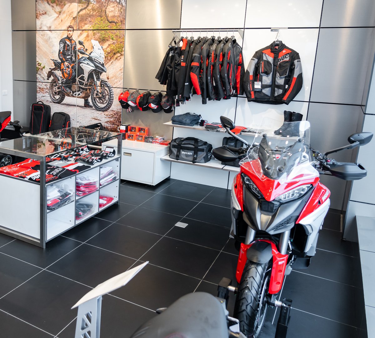 Ducati_India's tweet photo. Ducati has a new home in Chandigarh! A brand new 3S facility is now open to cater to the riding community of Chandigarh, Haryana, Punjab, Himachal Pradesh and beyond. https://t.co/wsSVZaDF9T