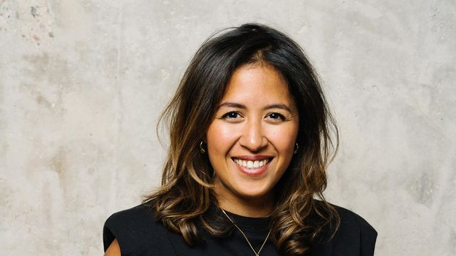 titrespresse's tweet image. (Les Échos): #Dounia #Wone, l'atout écolo de Vestiaire Collective : La cadre supérieure de 36 ans exerce depuis 2020 la fonction de directrice des sujets environnement et inclusion au sein de la licorne française. Elle fait.. titrespresse.com/4407492212/dou…