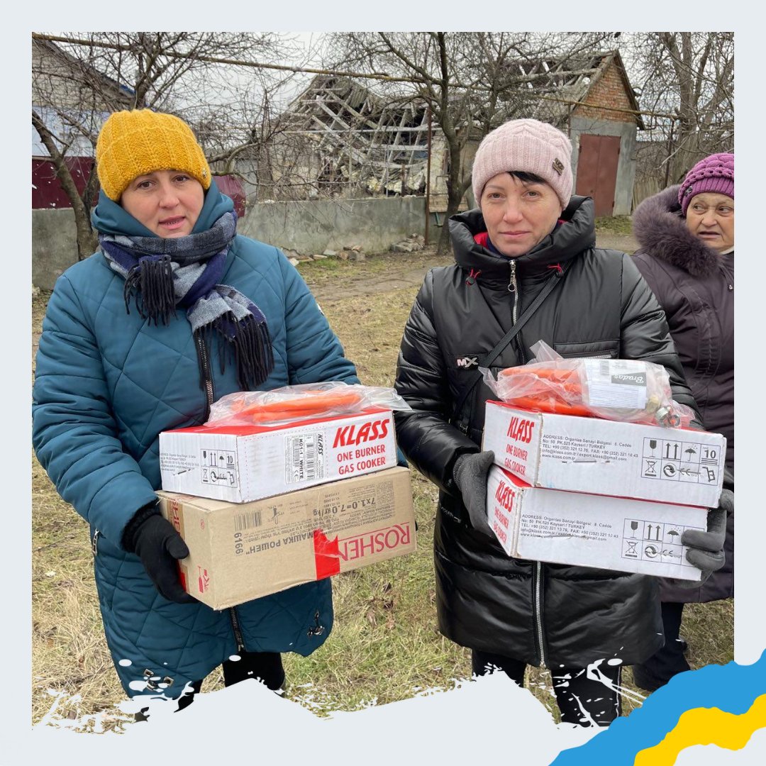 SunriseUkraine's tweet photo. People of the village of #Shevchenkovo #Mykolaivregion have not left their homes despite bombing.
Since April 2022 there is no gas,electricity. As a part of our project “Let's keep #warmUkraine”, #Sunrise delivered them gas heaters and stoves.
You can help
https://t.co/qO7oELgaF2 https://t.co/6J1UHDbA6L