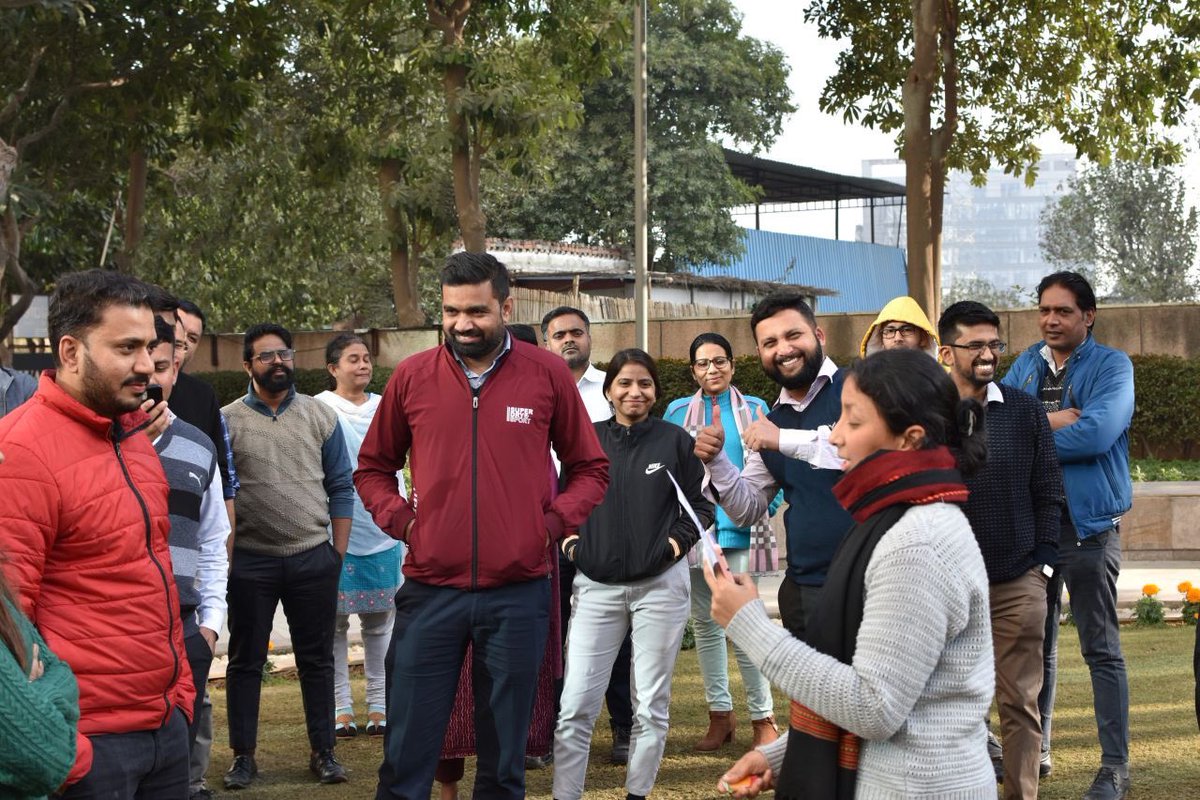 srflimited's tweet photo. At #SRF, we have happy hours, corporate outings, custom training programs, award events and much more for our people to experience a healthy employee-centric culture at the workplace.
Here’s a glimpse of our Shared Services Centre team having a good time at work!
#LifeAtSRF https://t.co/VQOkJ6mk3C