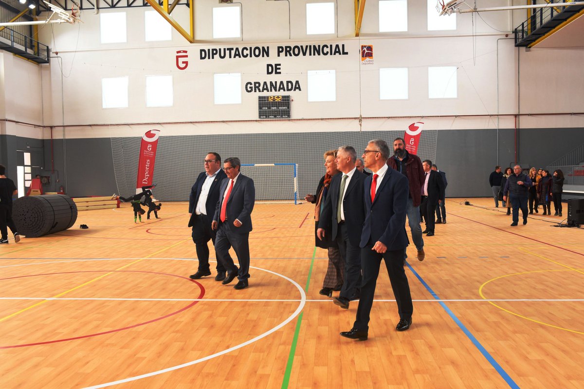 DipgraDXT's tweet photo. Tras su reinauguración el pasado sábado, ya está operativo el pabellón de la Ciudad Deportiva de la Diputación en Armilla 🏟, que ha sido ampliado y remodelado al completo con una inversión total de 1.444.708 €, financiada con los remanentes de tesorería del ente provincial👷‍♂️🏗 https://t.co/JxovR9UTpx