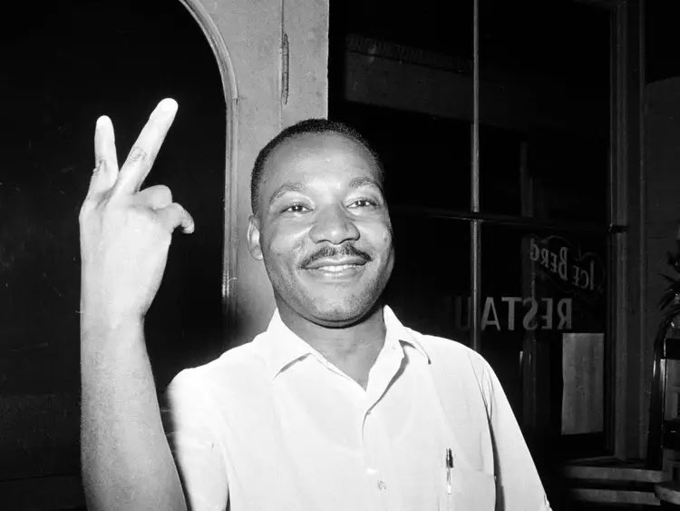 “A man dies when he refuses to stand up for that which is right. A man dies when he refuses to stand up for justice. A man dies when he refuses to take a stand for that which is true."
—#MartinLutherKingJr, sermon in #Selma, #Alabama, March 8, 1965, the day after “Bloody Sunday”