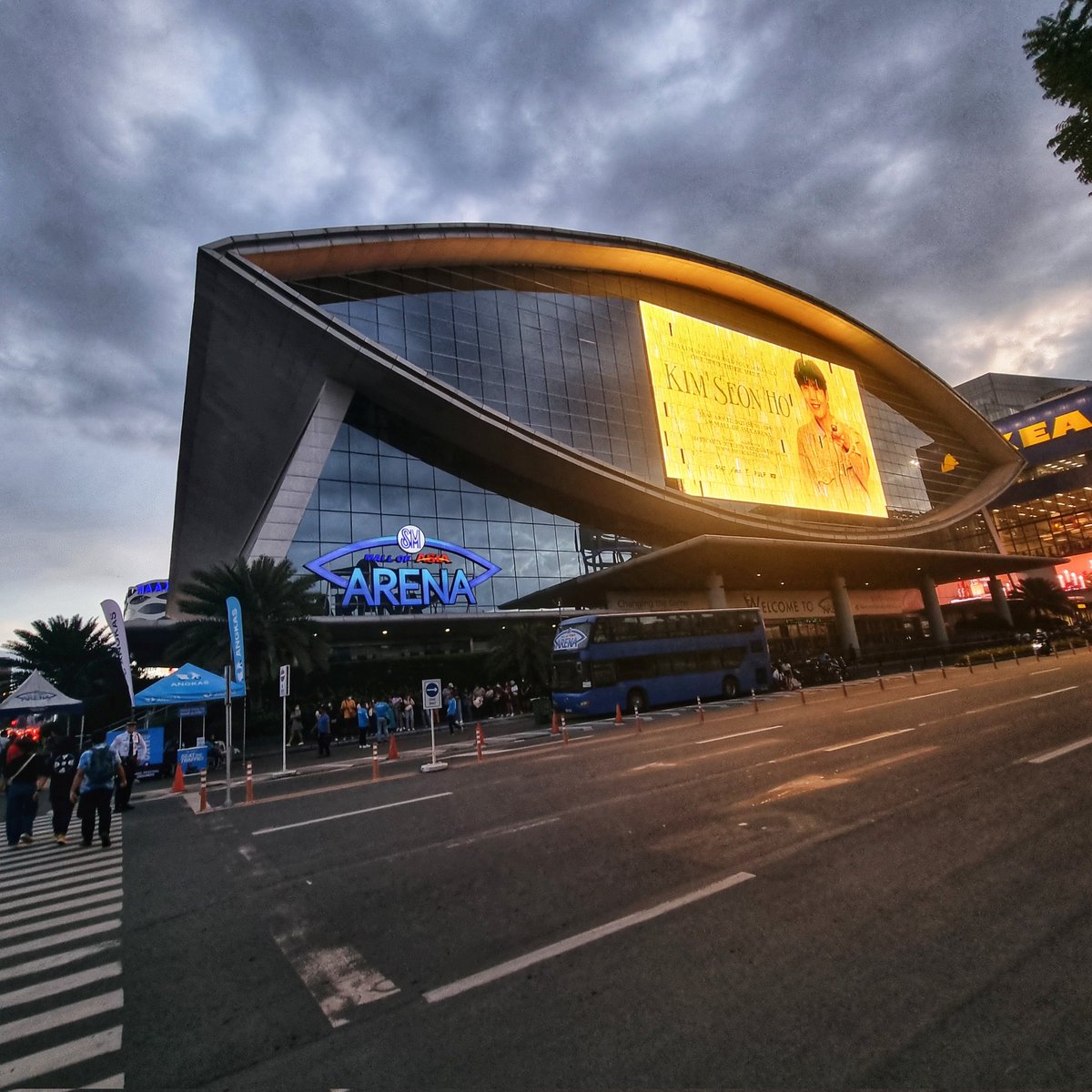 philconcerts's tweet photo. South Korea’s remarkable actor, KIM SEON HO, will be in Manila this Sunday at MOA Arena.

Presented by @pulpliveworld https://t.co/IUJEP0vYwx