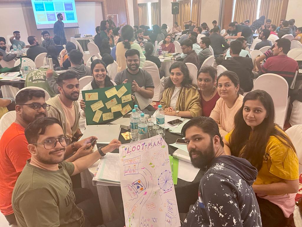 PGPM_SPJIMR's tweet photo. The students of PGPM 2023 started their PGPM journey with #PGLab. The PG Lab helped students connect and understand each other, as well as exhibit their talents, identify their weaknesses and build on their strengths.
#PGPM #PGPMatSPJIMR #SPJIMR #nonclassroomlearning https://t.co/Q7WWndeZ47