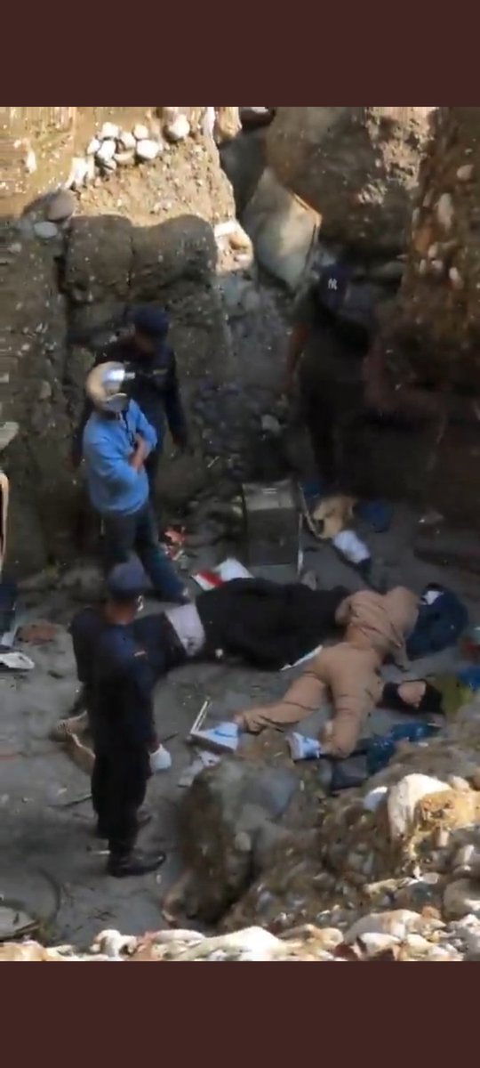 Sandeeparora143's tweet photo. #NepalPlaneCrash #NepalPlaneCrashVideo
नेपाल प्लेन क्रैश, अत्यंत दुखद दुर्घटना 
ओम शांति,  ईश्वर मृतकों के परिवारों को ये दुख सहने की शक्ति प्रदान करे  
#RIP https://t.co/eAsHo51e9w