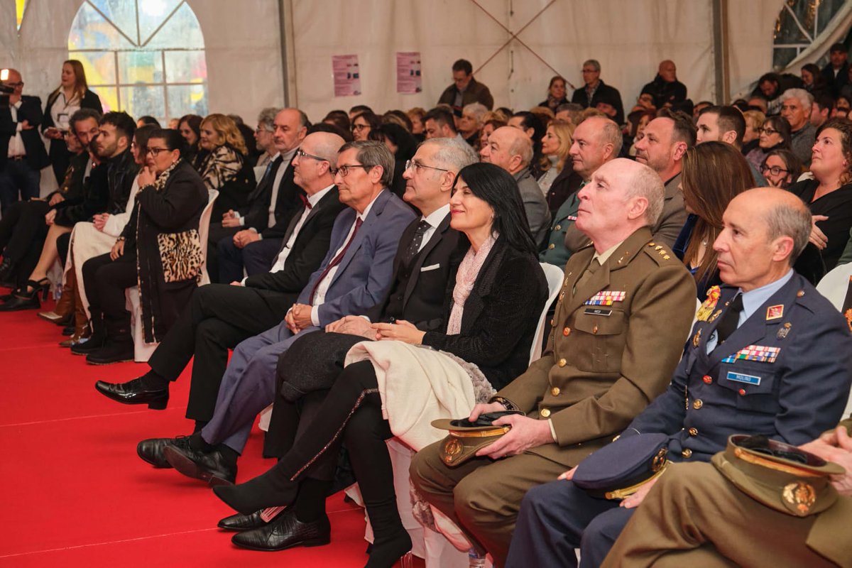 InmaLopez14's tweet photo. El pasado viernes asistí a la Gala de los Premios Viña de Oro en Torvizcón. Gracias a su alcalde, @DavidTorvizcon , por realizar este acto haciendo de su municipio un auténtico referente para destacar la gran labor de l@s reconocidos en sus distintas facetas 👏👏 https://t.co/gIPDKv2aJ2
