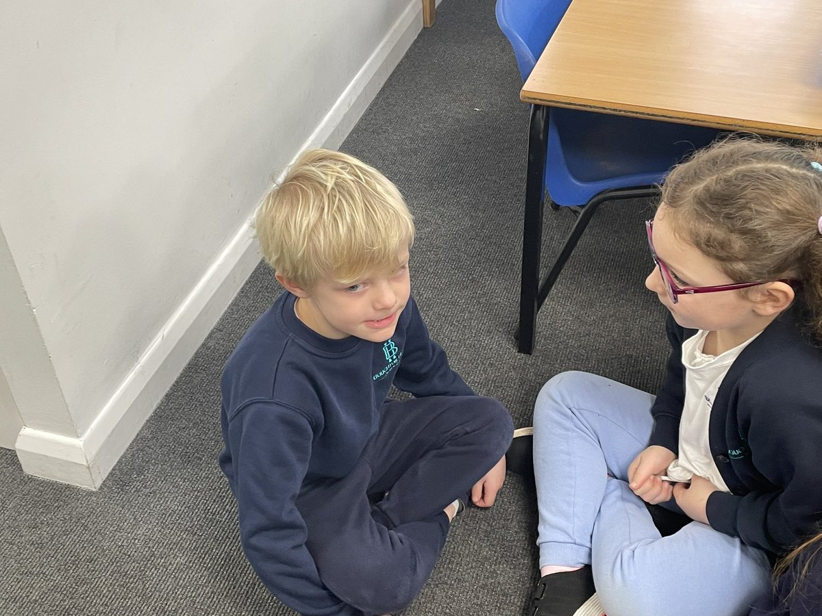 BoughtonHeath's tweet photo. Year One are talking about what describing words we can use in literacy #rallyrobin #talktoyourpartner https://t.co/94sZXpaCT6