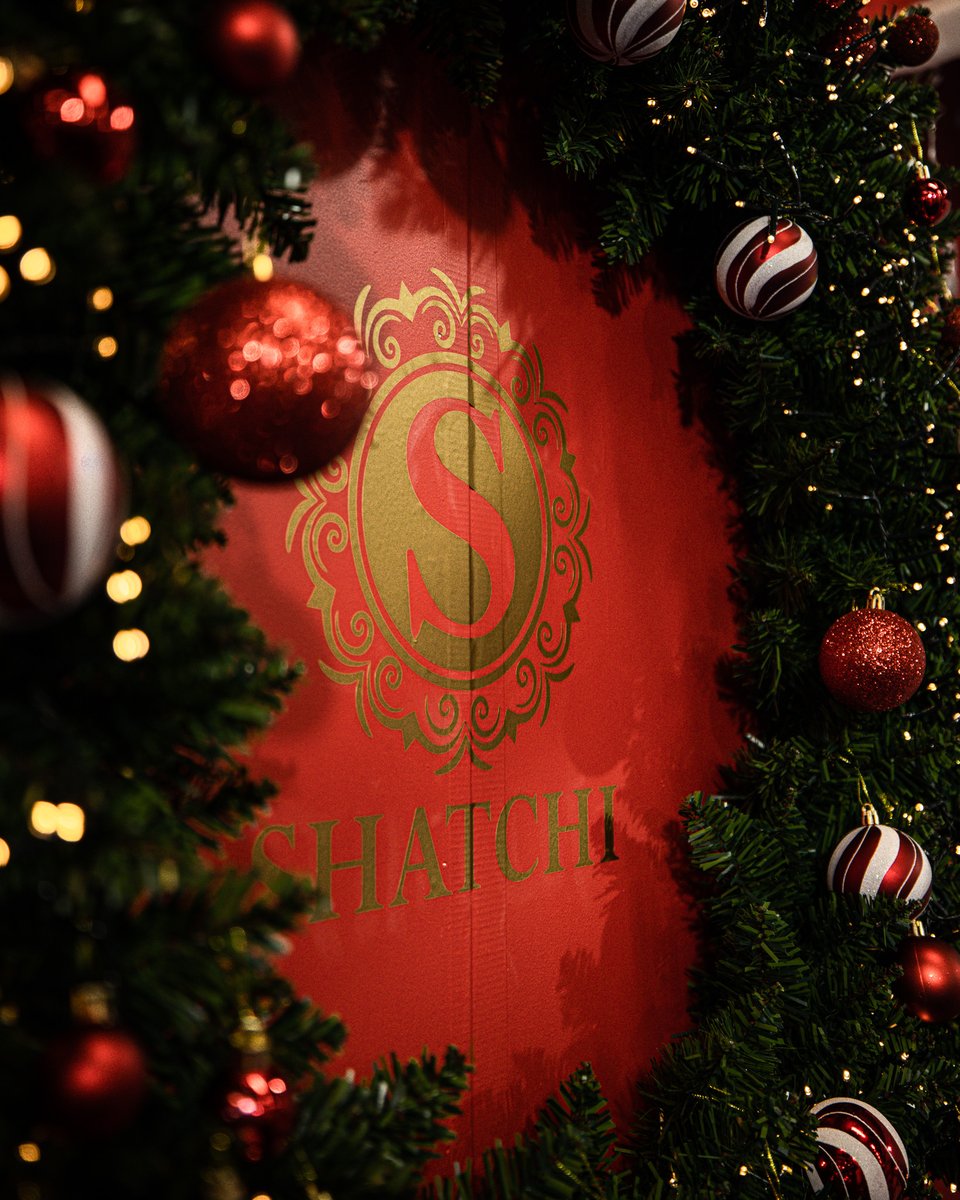 ShatchiUK's tweet photo. It was an amazing first day at Harrogate Christmas &amp; Gifts Fair. A huge thank you to everyone who has visited our stand so far. Be sure to check us out at Hall C, Stand C2.
#Shatchi #ShatchiChristmas #Christmas #ChristmasDecorations #ChristmasDecor #ChristmasTrees #harrogate https://t.co/ldO6p9nCfr