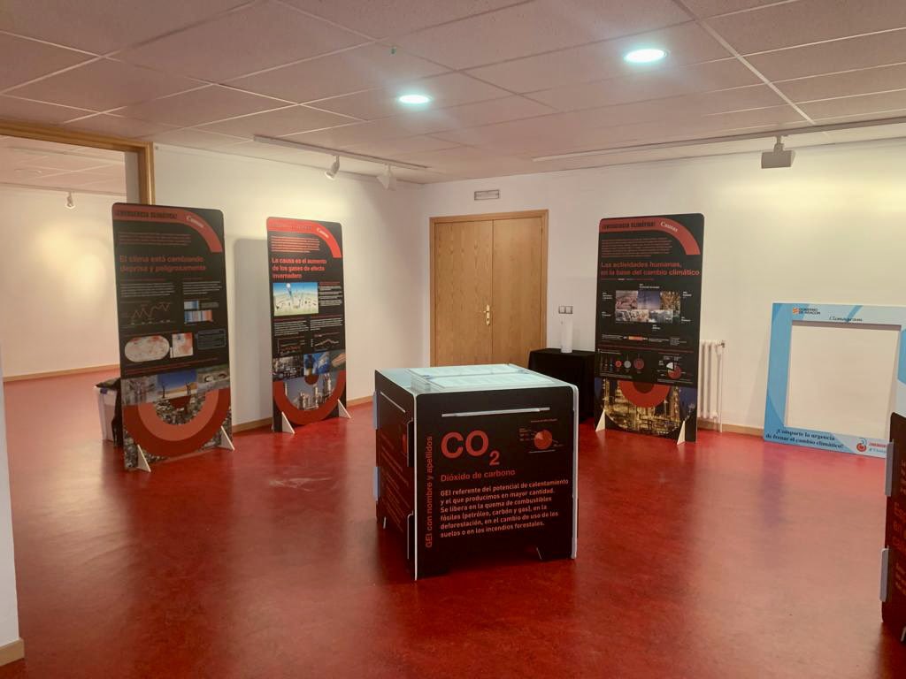 NomadasEdAmb's tweet photo. ‼️La exposición ¡EMERGENCIA CLIMÁTICA!#Tiempodeactuar ya está en #Caspe🌍:

📍#Caspe Casa Cultura C/Gumá 35
🗓️16 al 20 de enero
⌚️10:00-14:00/16:00-18:00

ℹ️Reservas:
636187703-615555222 
contacta@nomadas-ma.es

#EACC2030 #EAREA #CambioClimático @CCyEAAragon https://t.co/yxCeRB1404