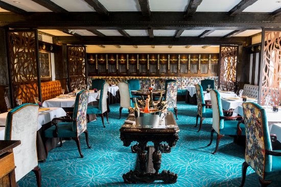 hart_pms's tweet photo. What a way to kick of the week! Our partner the Latymer at @PennyhillPark is included in Harden's Top 100 Restaurants in the UK 🏆

"The restaurant is described as having “the wow factor"."

Read the full review here:
https://t.co/oG4xX8gNds

 #HotelPMS https://t.co/jsvbvTIScj