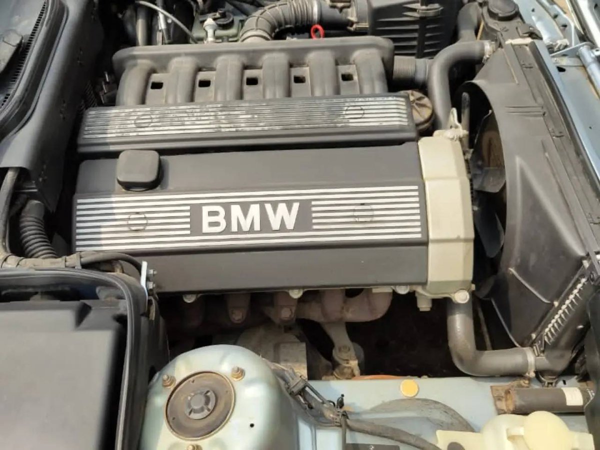 AutomobilPoacher tweet media
