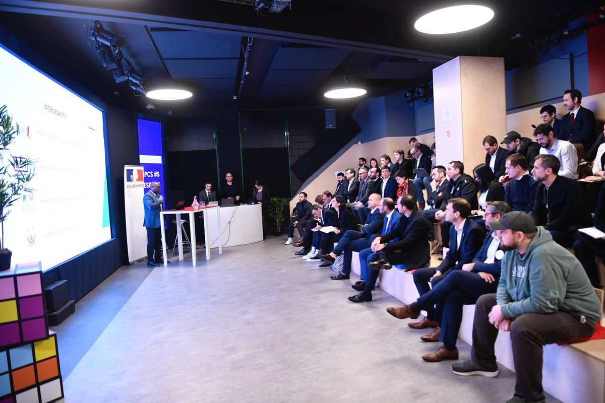 Amélie Oudéa-Castéra tweet media