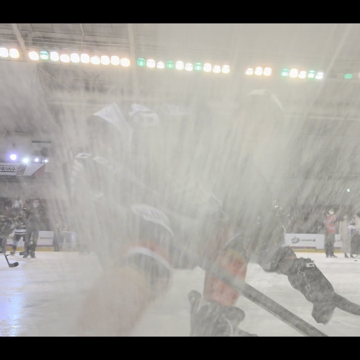 Hiiyuu_7741828's tweet image. 清水くんにベストスマイル賞を🏅✨️
#アイスホッケーヒーローズ2
#ガチ氷撮